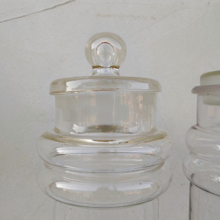 Passa il mouse sull'immagine per ingrandire Immagine dell'articolo Contenitori Contenitore in vetro per caramelle vintage n.365