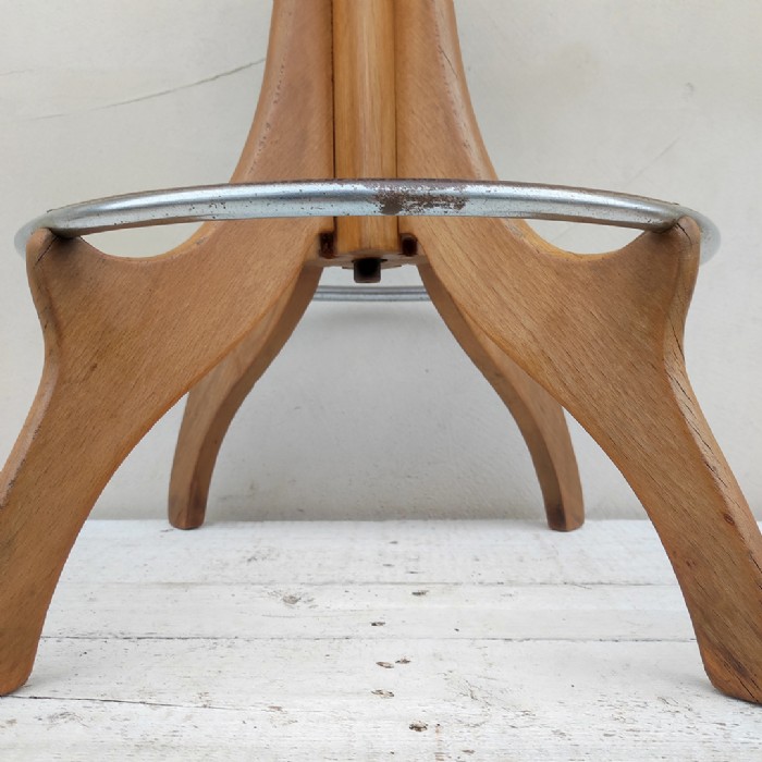 Passa il mouse sull'immagine per ingrandire Immagine dell'articolo Sgabello da laboratorio Sgabello da architetto tecnigrafo vintage n.362