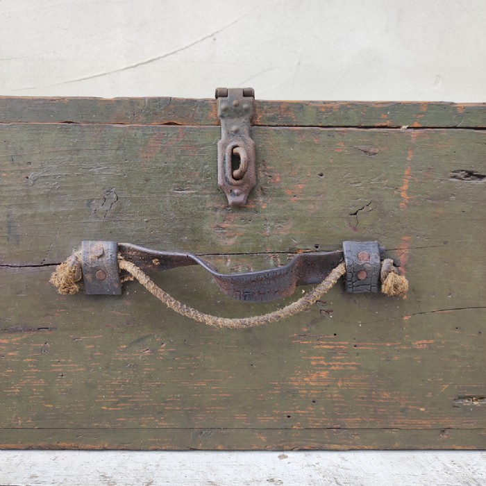 Immagine dell'articolo Contenitori Cassa da viaggio militare vintage n.412