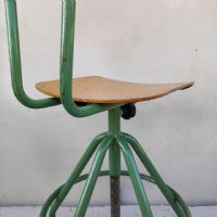 Miniatura dell'articolo Sgabello industriale scolastico vintage - Oggetto n.248