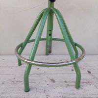Miniatura dell'articolo Sgabello industriale scolastico vintage - Oggetto n.248