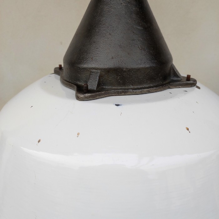 Immagine dell'articolo Lampada industriale a sospensione Lampada industriale vintage Ungherese a sospensione D41 n.433