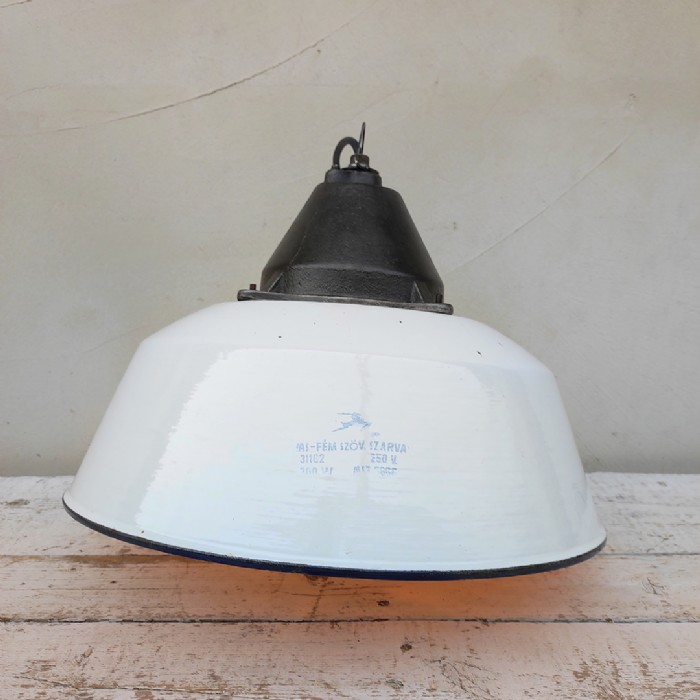 Immagine dell'articolo Lampada industriale a sospensione Lampada industriale vintage Ungherese a sospensione D41 n.433