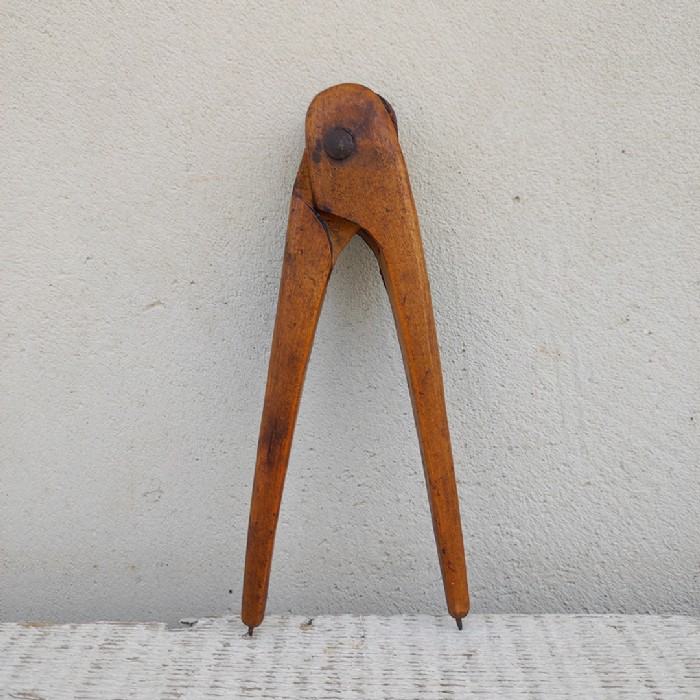 Miniatura dell'articolo 8 compassi in legno da artigiano antichi - Oggetto n.316