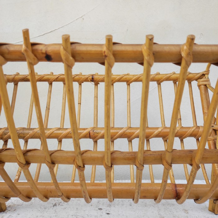 Passa il mouse sull'immagine per ingrandire Immagine dell'articolo Contenitori Portariviste midcentury in bamboo vintage n.383