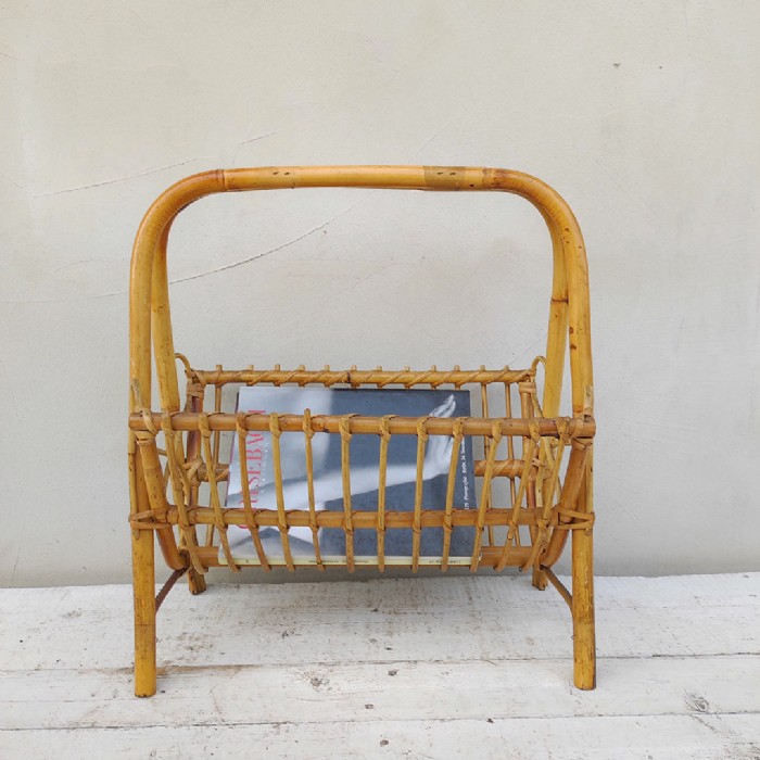 Passa il mouse sull'immagine per ingrandire Immagine dell'articolo Contenitori Portariviste midcentury in bamboo vintage n.383