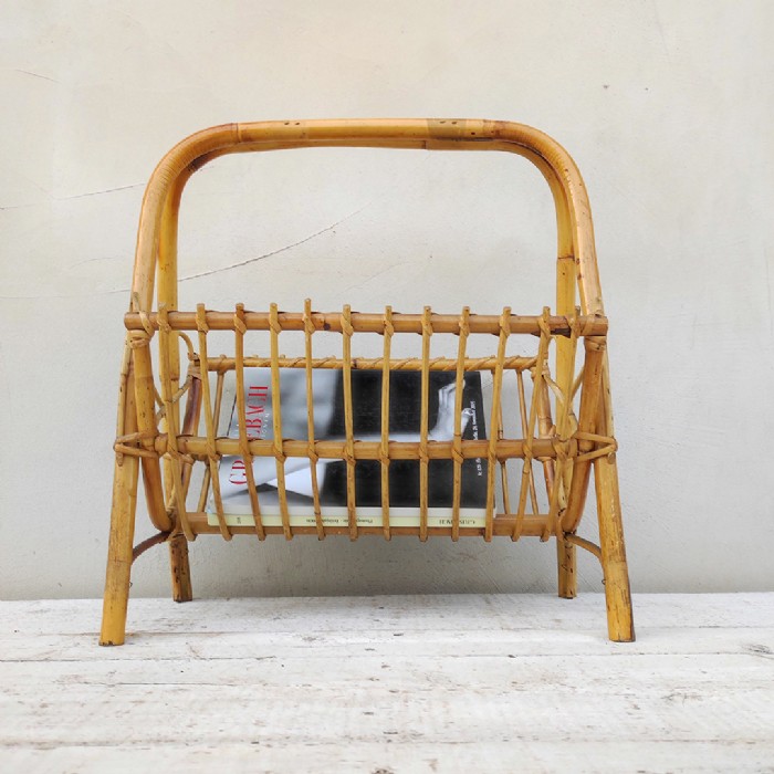 Passa il mouse sull'immagine per ingrandire Immagine dell'articolo Contenitori Portariviste midcentury in bamboo vintage n.383