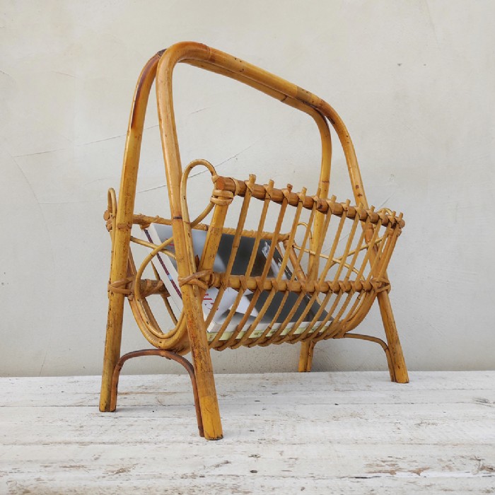 Passa il mouse sull'immagine per ingrandire Immagine dell'articolo Contenitori Portariviste midcentury in bamboo vintage n.383