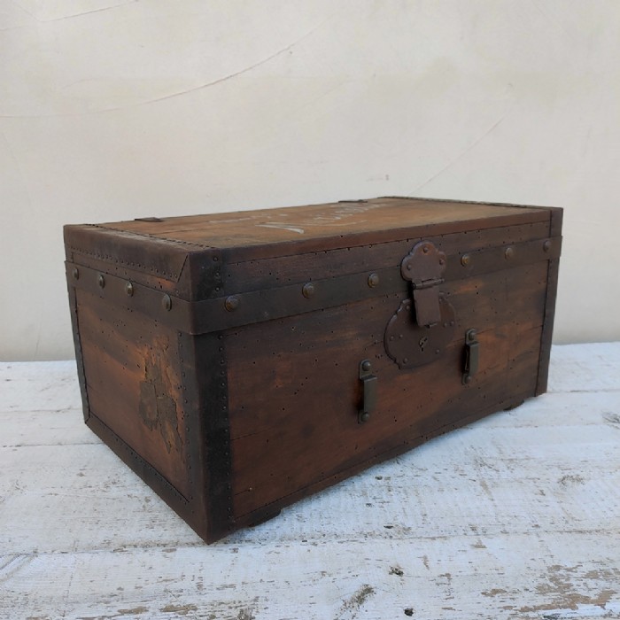 Immagine dell'articolo Contenitori Cassa da viaggio militare vintage n.413