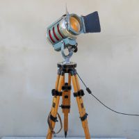Miniatura dell'articolo Faro da teatro spot IFF con treppiede vintage - Oggetto n.233