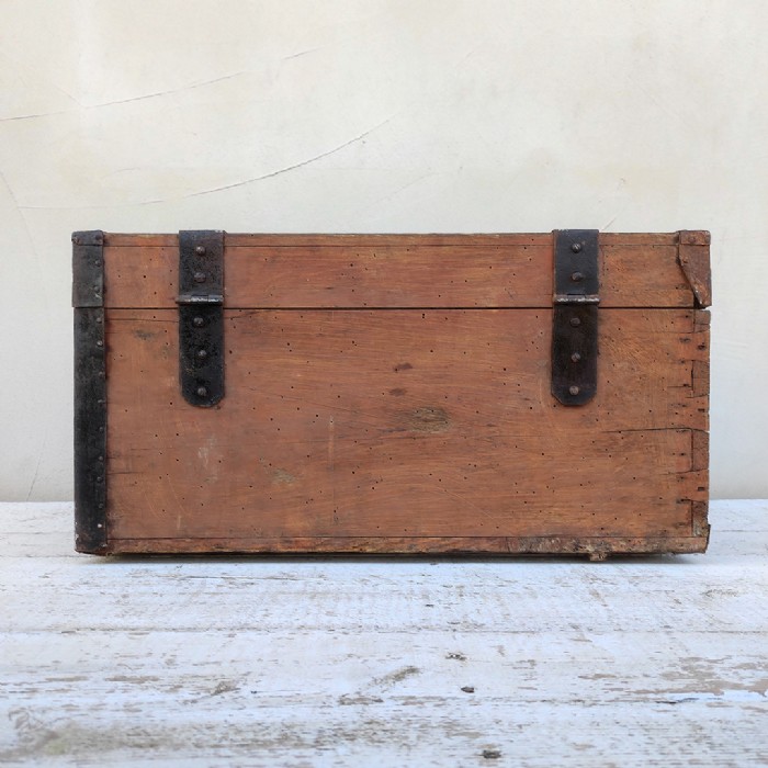 Immagine dell'articolo Contenitori Cassa da viaggio militare vintage n.414