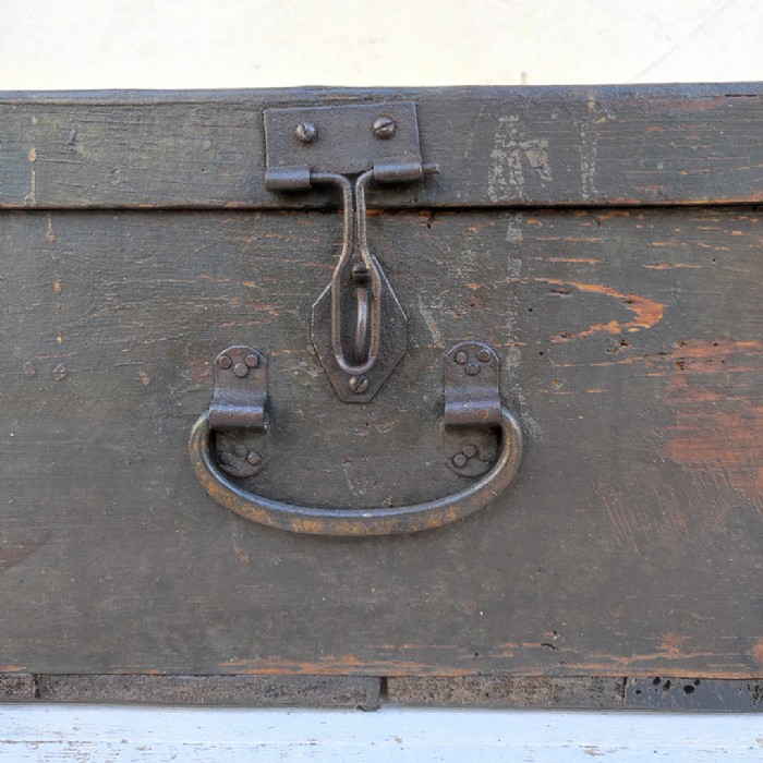 Immagine dell'articolo Contenitori Cassa da viaggio militare vintage n.415