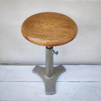 Miniatura dell'articolo Sgabello industriale vintage macchina da cucire - Oggetto n.66