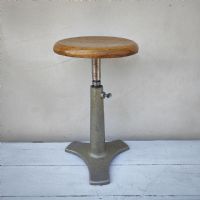 Miniatura dell'articolo Sgabello industriale vintage macchina da cucire - Oggetto n.66