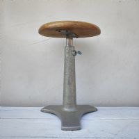 Miniatura dell'articolo Sgabello industriale vintage macchina da cucire - Oggetto n.66