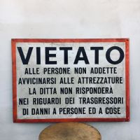 Miniatura dell'articolo Cartello industriale di divieto - Oggetto n.103
