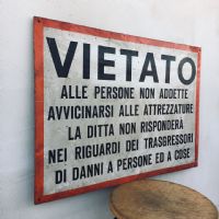 Miniatura dell'articolo Cartello industriale di divieto - Oggetto n.103