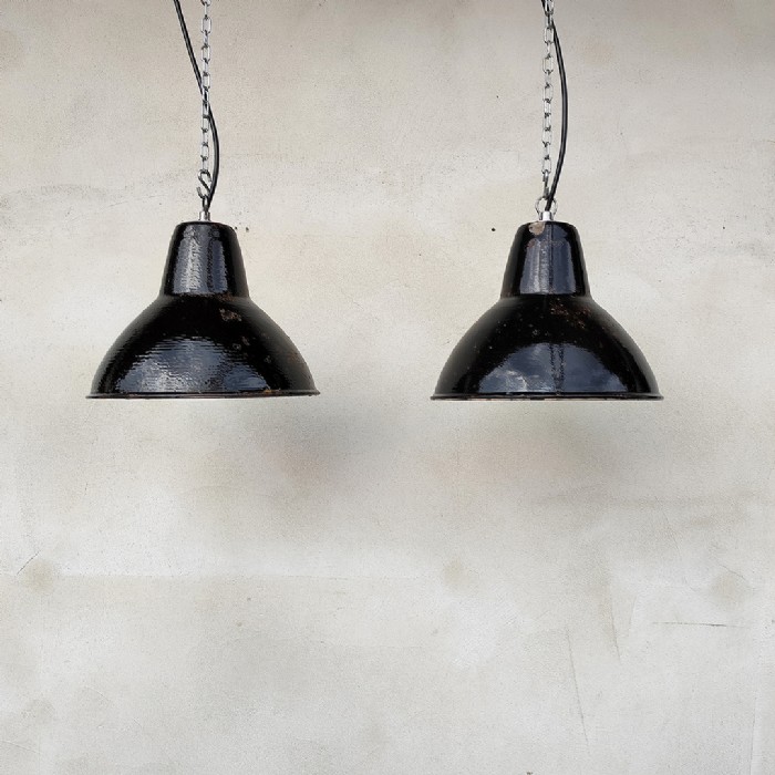 Passa il mouse sull'immagine per ingrandire Immagine dell'articolo Lampada industriale a sospensione Coppia (2) di lampade industriali vintage a sospensione D25,5 n.342