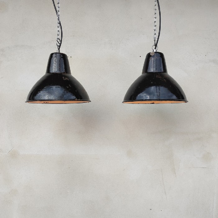 Passa il mouse sull'immagine per ingrandire Immagine dell'articolo Lampada industriale a sospensione Coppia (2) di lampade industriali vintage a sospensione D25,5 n.342