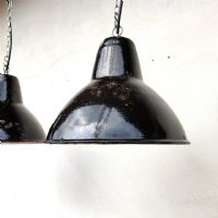Ingrandisci l'immagine Miniatura dell'articolo Lampada industriale a sospensione Coppia (2) di lampade industriali vintage a sospensione D25,5 n.342