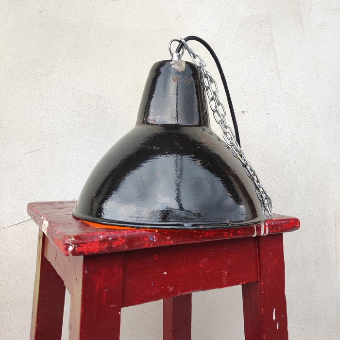 Passa il mouse sull'immagine per ingrandire Immagine dell'articolo Lampada industriale a sospensione Coppia (2) di lampade industriali vintage a sospensione D25,5 n.342