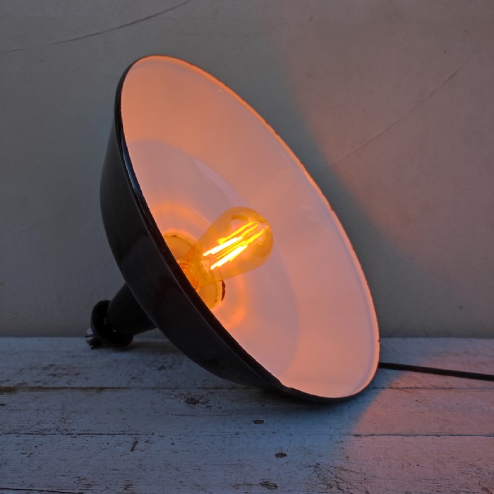 Immagine dell'articolo Lampada industriale a sospensione Lampada industriale a sospensione italiana vintage D35,5 n.402