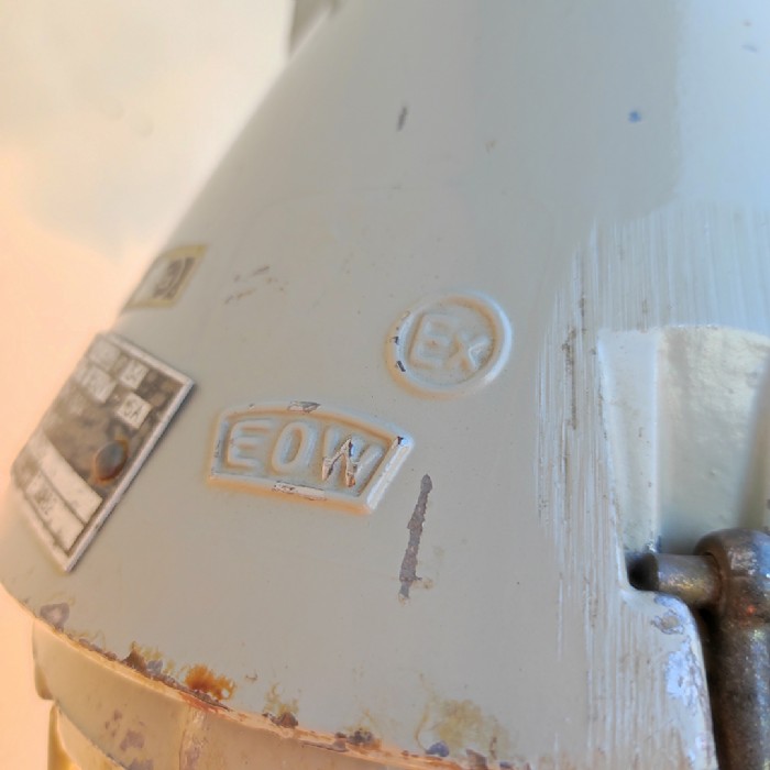 Immagine dell'articolo Lampada industriale a sospensione LAMPADA INDUSTRIALE BUNKER EOW DDR VINTAGE n.384