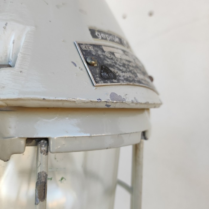 Immagine dell'articolo Lampada industriale a sospensione LAMPADA INDUSTRIALE BUNKER EOW DDR VINTAGE n.384