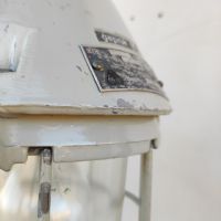 Miniatura dell'articolo Lampada industriale a sospensione LAMPADA INDUSTRIALE BUNKER EOW DDR VINTAGE n.384
