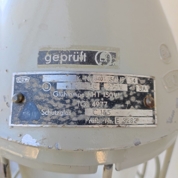 Immagine dell'articolo Lampada industriale a sospensione LAMPADA INDUSTRIALE BUNKER EOW DDR VINTAGE n.384