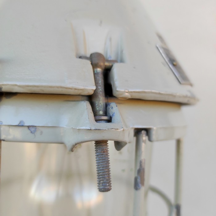 Immagine dell'articolo Lampada industriale a sospensione LAMPADA INDUSTRIALE BUNKER EOW DDR VINTAGE n.384