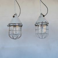 Miniatura dell'articolo Lampada industriale a sospensione LAMPADA INDUSTRIALE BUNKER EOW DDR VINTAGE n.384