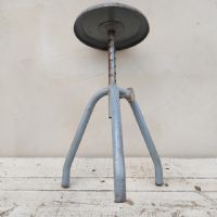 Miniatura dell'articolo Sgabello industriale in ferro da officina vintage - Oggetto n.257