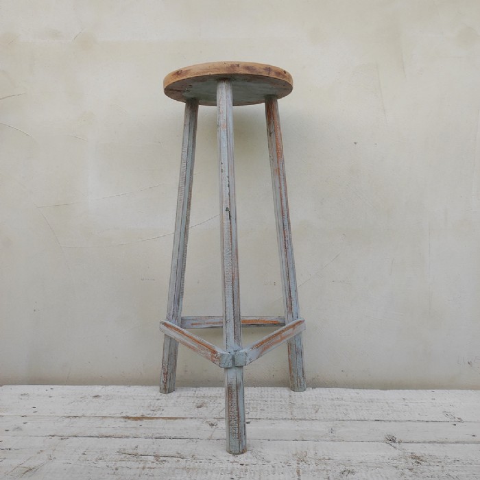 Immagine dell'articolo Sgabello in legno Sgabello in legno vintage n.447