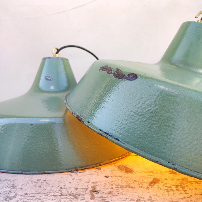 Miniatura dell'articolo Lampada industriale a sospensione Bulgaria vintage - Oggetto n.266