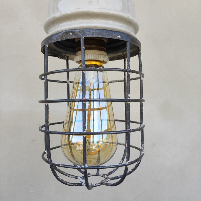 Passa il mouse sull'immagine per ingrandire Lampada industriale da lavoro vintage - foto 10
