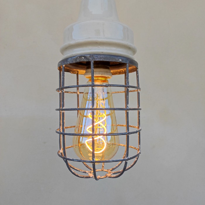 Passa il mouse sull'immagine per ingrandire Lampada industriale da lavoro vintage - foto 4