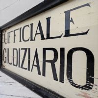 Miniatura dell'articolo Insegna d'epoca Ufficiale Giudiziario '900 - Oggetto n.206