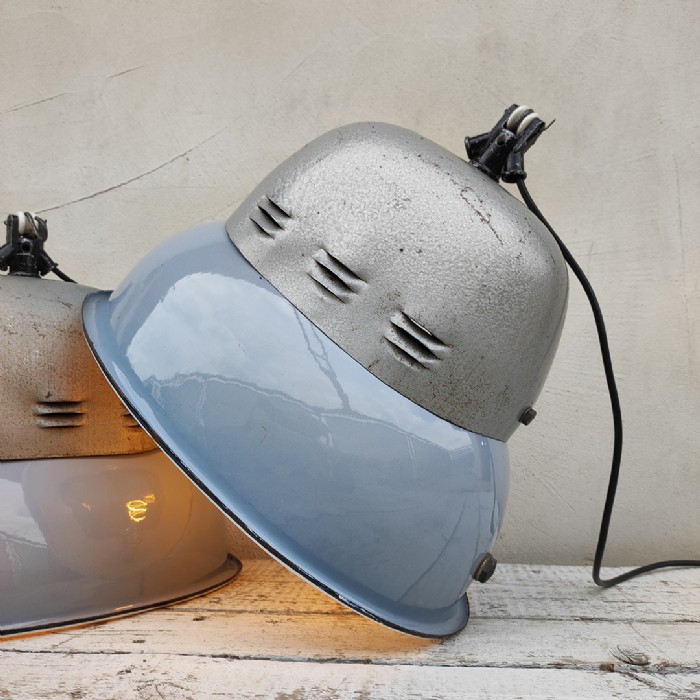 Immagine dell'articolo Lampada industriale a sospensione Lampade industriali a sospensione vintage (coppia) n.462