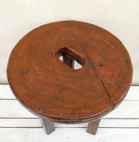 Miniatura dell'articolo Sgabello rustico vintage - Oggetto n.73