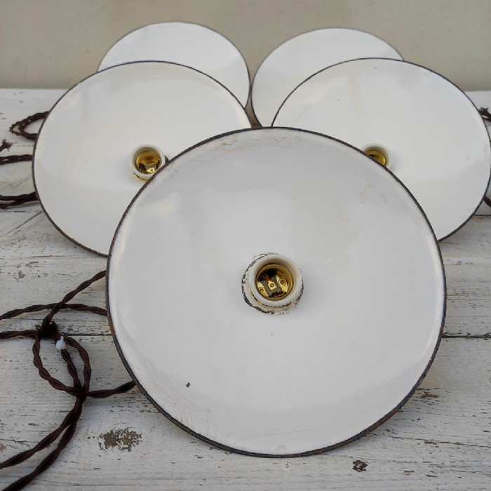 Passa il mouse sull'immagine per ingrandire Immagine dell'articolo Lampada industriale a sospensione Lampada industriale a sospensione vintage D24 n.352
