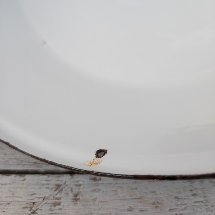 Passa il mouse sull'immagine per ingrandire Immagine dell'articolo Lampada industriale a sospensione Lampada industriale a sospensione italiana vintage D30 n.369