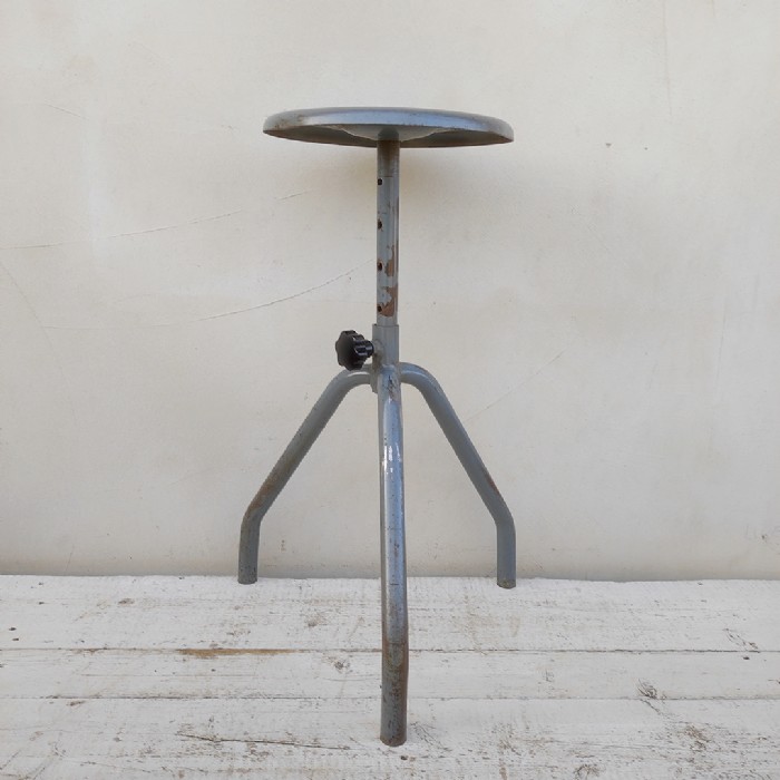 Immagine dell'articolo Sgabello industriale Sgabello industriale in ferro vintage n.418