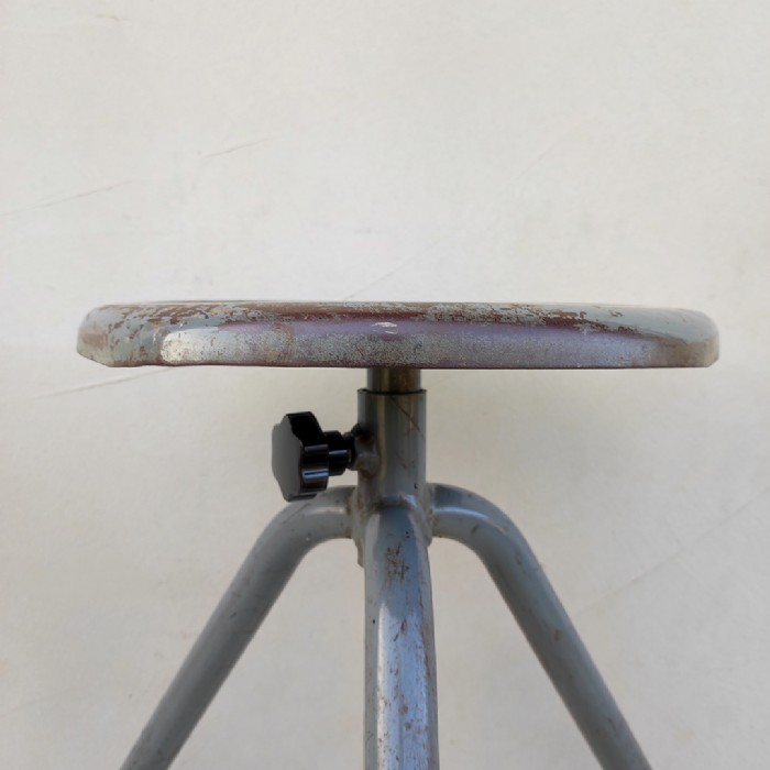 Immagine dell'articolo Sgabello industriale Sgabello industriale in ferro vintage n.419