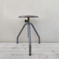 Miniatura dell'articolo Sgabello industriale Sgabello industriale in ferro vintage n.419
