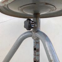 Miniatura dell'articolo Sgabello industriale Sgabello industriale in ferro vintage n.419