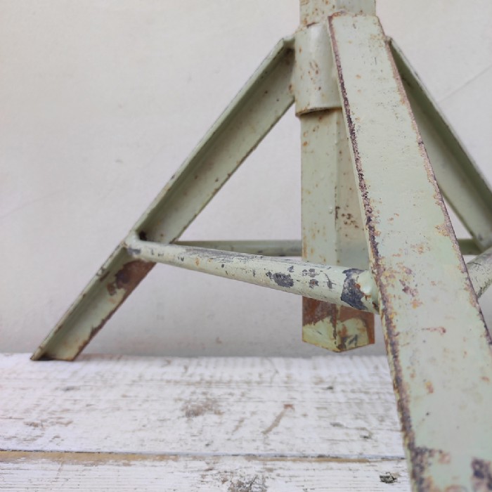 Immagine dell'articolo Sgabello industriale Sgabello industriale vintage n.437