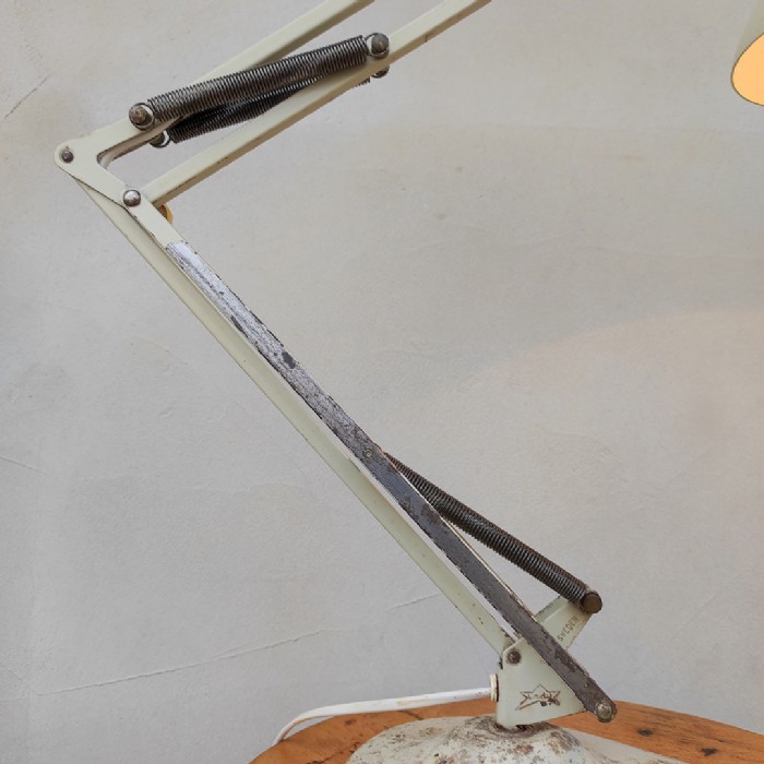 Passa il mouse sull'immagine per ingrandire Immagine dell'articolo Lampada da scrivania  Lampada da scrivania LEDU Made in Sweden n.317
