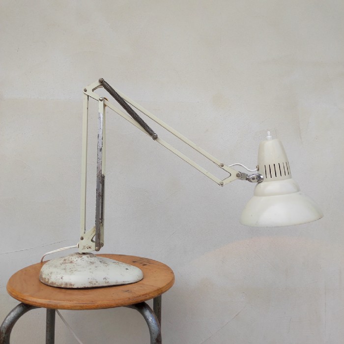 Passa il mouse sull'immagine per ingrandire Immagine dell'articolo Lampada da scrivania  Lampada da scrivania LEDU Made in Sweden n.317