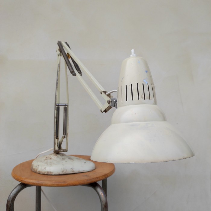Passa il mouse sull'immagine per ingrandire Immagine dell'articolo Lampada da scrivania  Lampada da scrivania LEDU Made in Sweden n.317